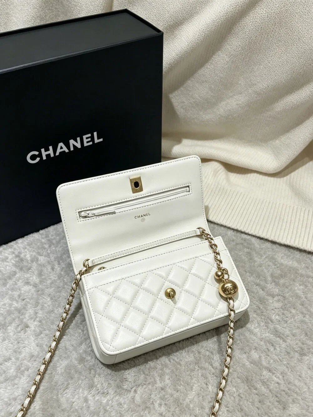 CHANEL Wallet on Chain  with Pearl Crush Ball